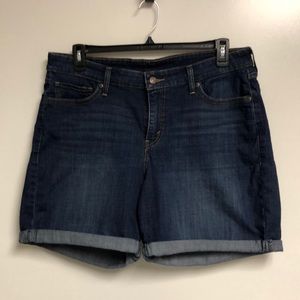 Levi’s jean shorts ladies